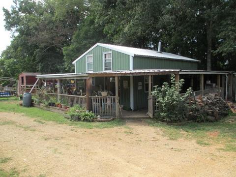 1527 E Beaverdam Rd, Centerville, TN 37033 photo 1
