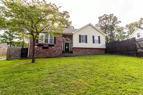 142 Sherron Dr, Dickson, TN 37055