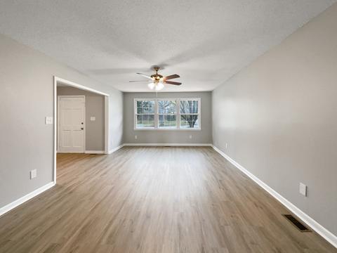 118 Sam Davis Dr, Springfield, TN 37172 photo 6