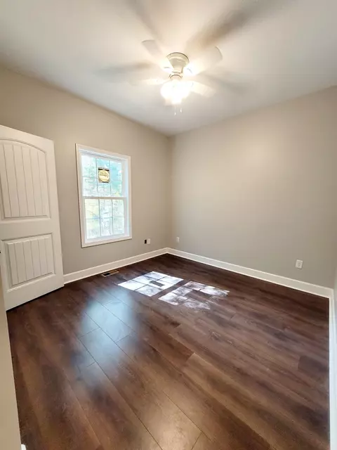 105 Hannah Rd, Dickson, TN 37055 photo 8