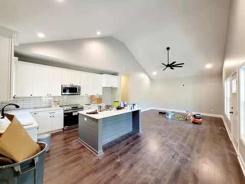 105 Hannah Rd, Dickson, TN 37055 photo 4