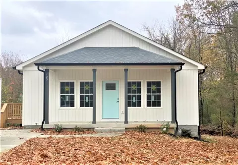 105 Hannah Rd, Dickson, TN 37055 photo 1