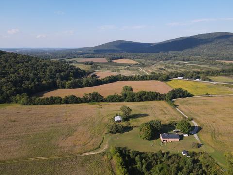 310 Winton Rd, Morrison, TN 37357 photo 2