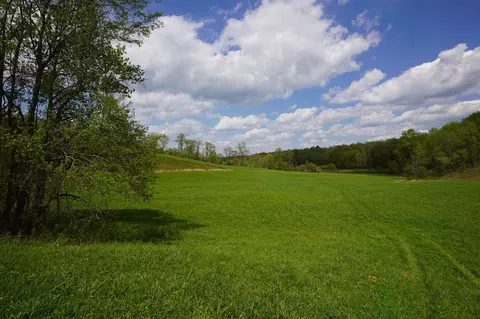 680 The Trce, Dover, TN 37058 photo 3