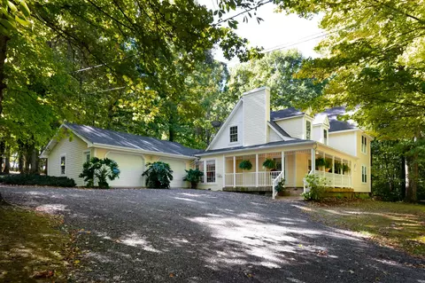 634 Murrell Rd, Dickson, TN 37055 photo 1