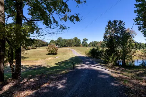 634 Murrell Rd, Dickson, TN 37055 photo 7