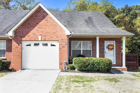208 Johnstone Dr, Dickson, TN 37055 photo 1