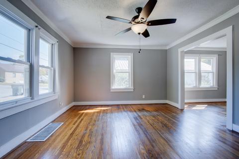 102 W End Ave, Dickson, TN 37055 photo 4