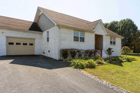 336 Fox Run Ln, Lafayette, TN 37083