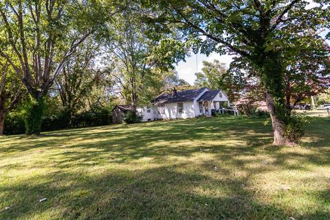 413 Horton St, Decherd, TN 37324 photo 1