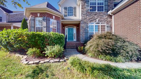 5013 Geranium Dr, Spring Hill, TN 37174 photo 2