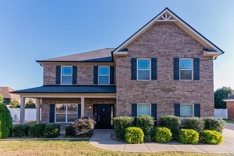 2320 Fox Creek Dr, Murfreesboro, TN 37127