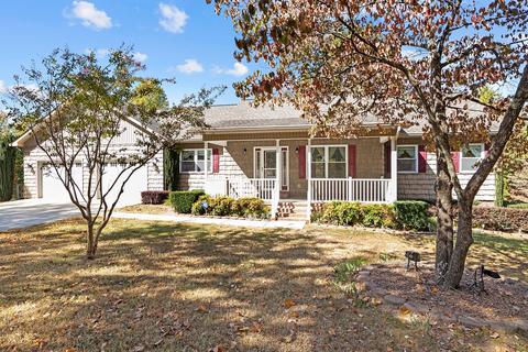 301 Carl Taylor Rd, Tennessee Ridge, TN 37178