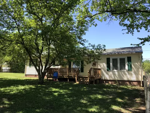 1206 N Church St, Portland, TN 37148