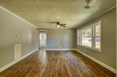 718 Iris Dr, Sparta, TN 38583 photo 4