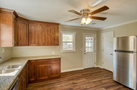 718 Iris Dr, Sparta, TN 38583 photo 8