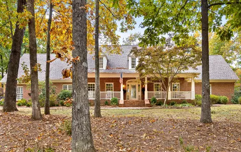 426 N Ridge Dr, La Fayette, GA 30728