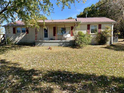 1615 C C C Rd, Dickson, TN 37055 photo 1