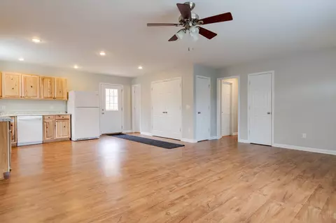 202 Reeves St, Dickson, TN 37055 photo 6