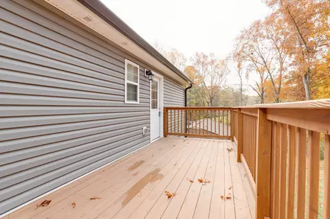 202 Reeves St, Dickson, TN 37055 photo 3