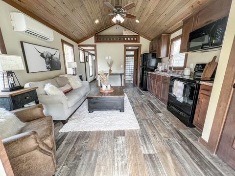 105 Thomas Rd, Dover, TN 37058 photo 3