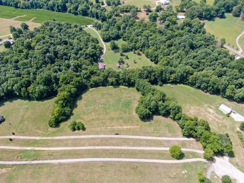 1023 Santee Ct, Springfield, TN 37172 photo 2