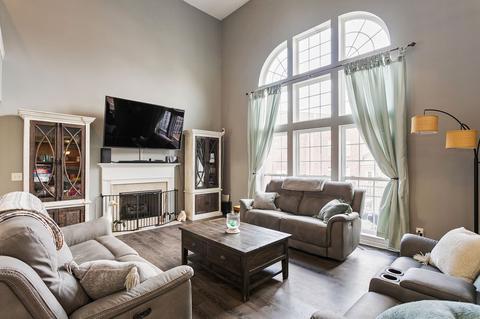 1038 Queens Pl, Spring Hill, TN 37174 photo 9