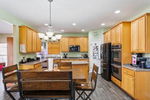 1038 Queens Pl, Spring Hill, TN 37174 photo 13