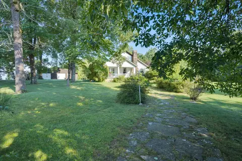 9691 Scenic Hwy, Lookout Mountain, GA 30750