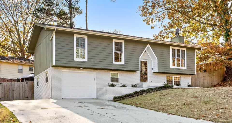  405 Foster Dr, Ringgold, GA 30736 photo 2