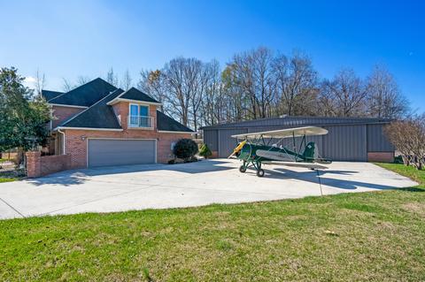 106 W Crosswinds Ct, Tullahoma, TN 37388