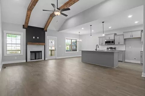 228 Wade Hampton, Clarksville, TN 37040