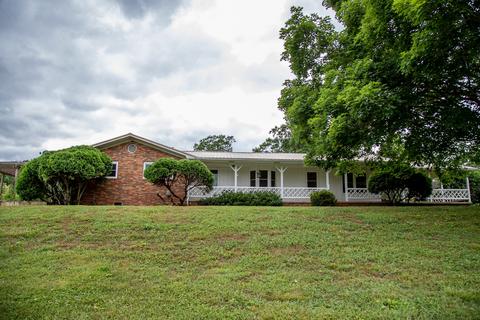 3278 Three Island Rd, Walling, TN 38587