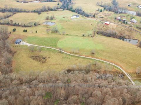 997 Rogues Fork Rd, Bethpage, TN 37022 photo 8
