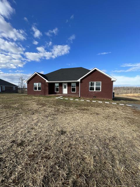 211 Elton Ln, Lafayette, TN 37083