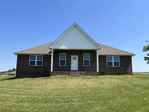 129 Elton Ln, Lafayette, TN 37083