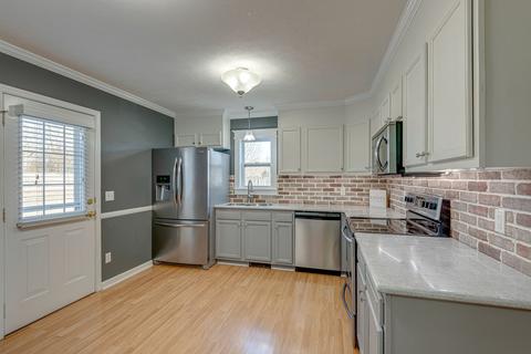 145 Silver Leaf Cir, Dickson, TN 37055 photo 9