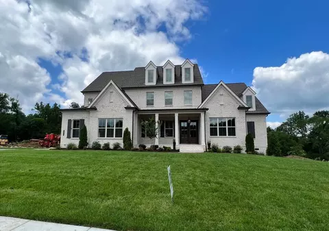 1019 Sinatra Dr, Nolensville, TN 37135