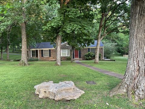 766 Brook Hollow Rd, Nashville, TN 37205