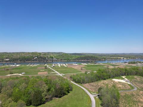 112 River Front Dr S, Clifton, TN 38425