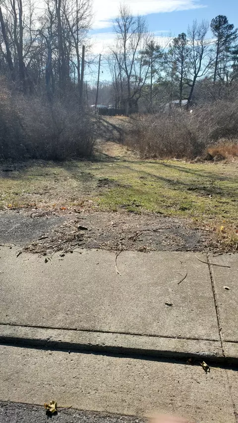 834 Woodmont Blvd, Clarksville, TN 37040