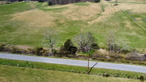 1 John Brinkley Rd, Shelbyville, TN 37160