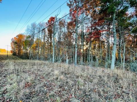 2 Mayland Rd, Crossville, TN 38571