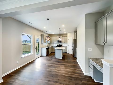 948 Carnation Dr, Spring Hill, TN 37174 photo 5