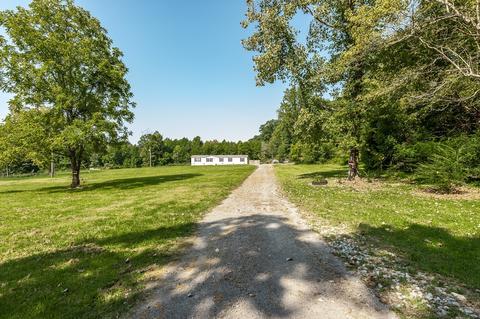 537 Bob Perry Rd, Bethpage, TN 37022 photo 3