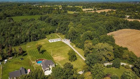 537 Bob Perry Rd, Bethpage, TN 37022 photo 1