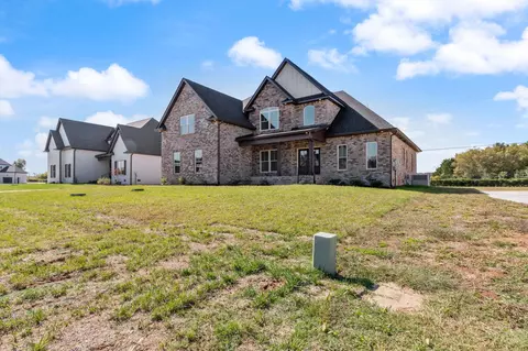 2712 Carousel Dr, Murfreesboro, TN 37128 photo 4
