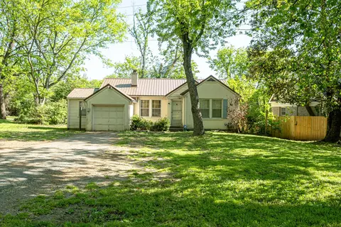 1614 Stokes Ln, Nashville, TN 37215