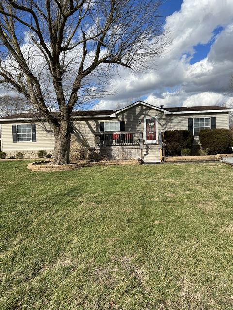 1196 Cerulean Rd, Cadiz, KY 42211