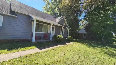 206 E Forest Ave, Jackson, TN 38301